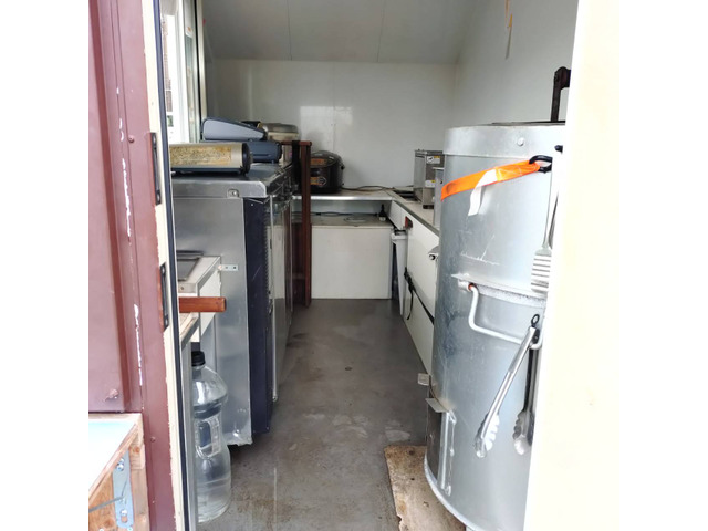 ID:105@平成17年日産 バネットトラック ハウスキッチンカー 冷蔵庫、シンク搭載済 8ナンバー登録 目立ちます☆諸費用込☆ - 画像 (11)