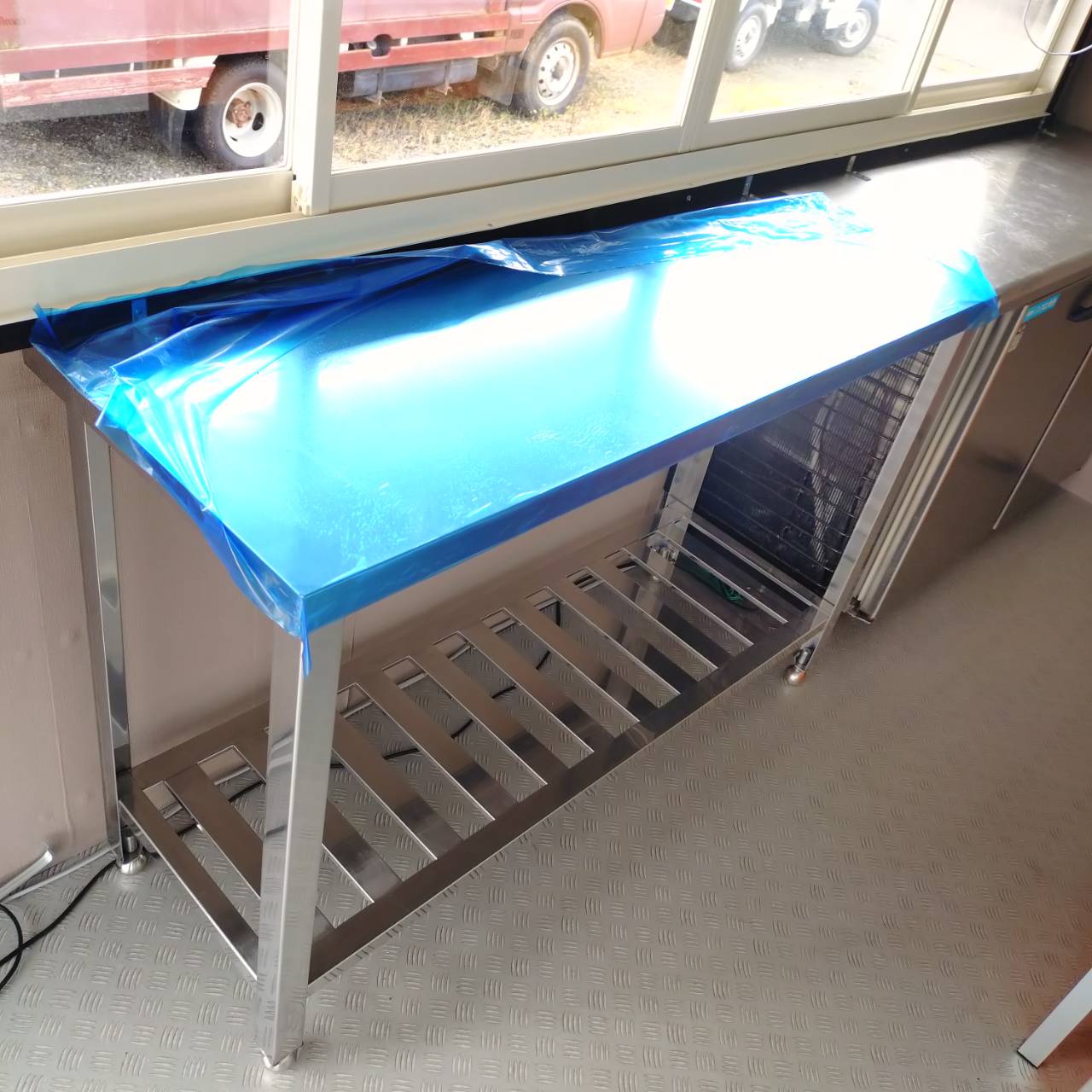 ID108:@2013年(H25)年 日産 アトラス キッチンカ―仕様 予備検付き - 画像 (9)