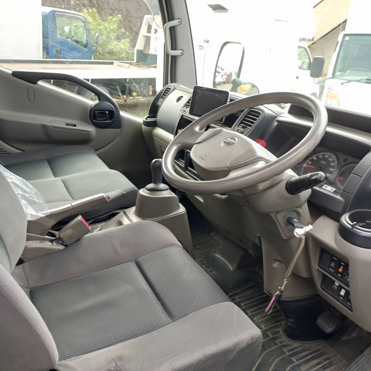 ID108:@2013年(H25)年 日産 アトラス キッチンカ―仕様 予備検付き - 画像 (13)