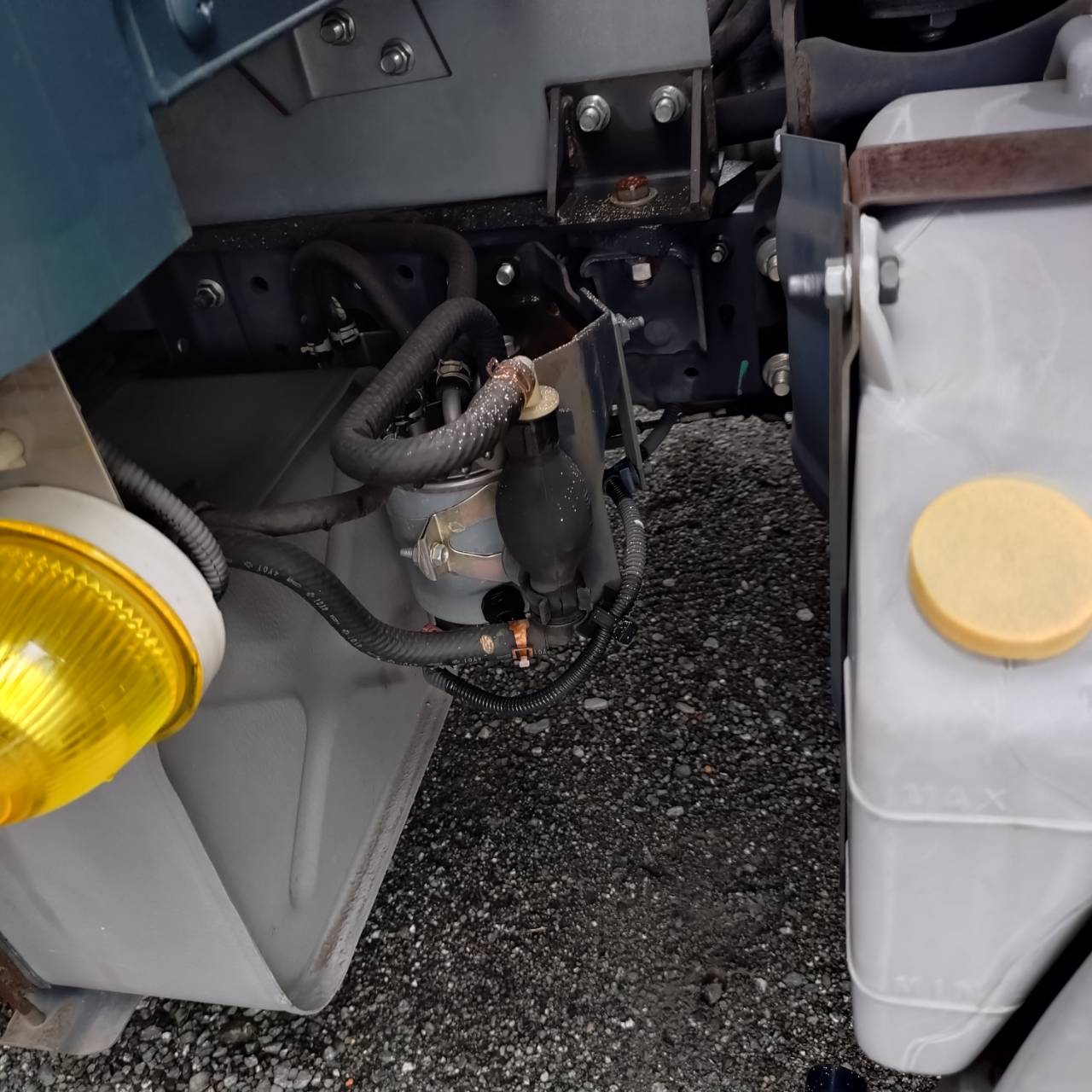 ID:129@ H.27(2015)年 日産 アトラス ディーゼルキッチンカー 機材込 ネイビー 走行57,166km - 画像 (19)
